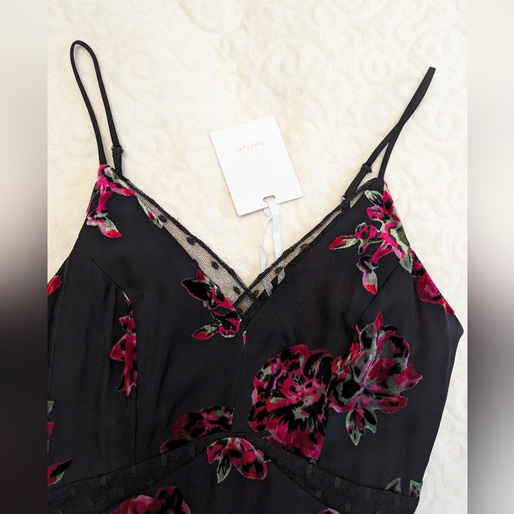Harlyn Floral Velvet Sleeveless Midi Dress nwt